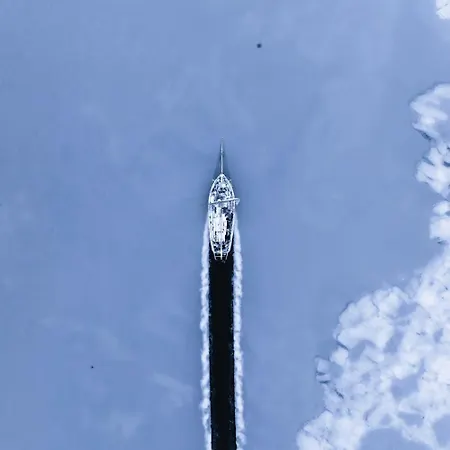 Arctic Ocean * Skjoldehamn