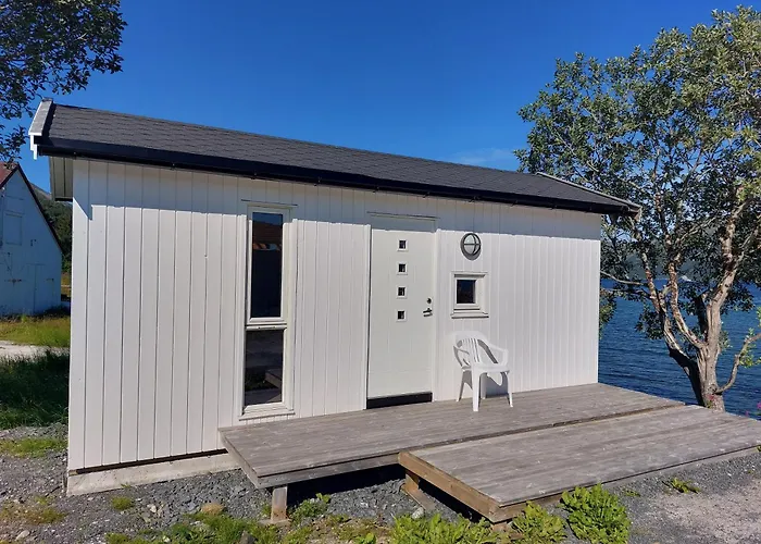 Arctic Ocean * Skjoldehamn