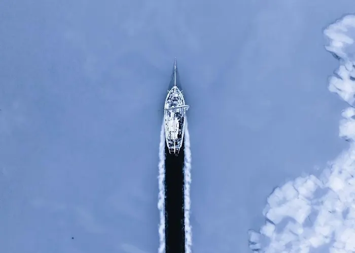 Arctic Ocean * Skjoldehamn