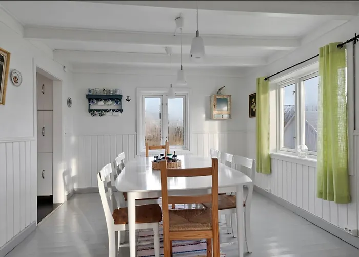 Arctic Ocean Pensjonat Skjoldehamn