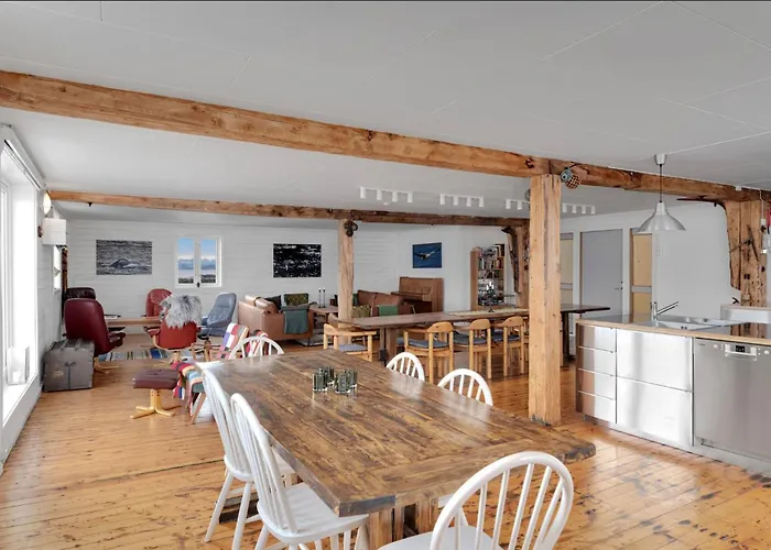 Arctic Ocean Pensjonat Skjoldehamn