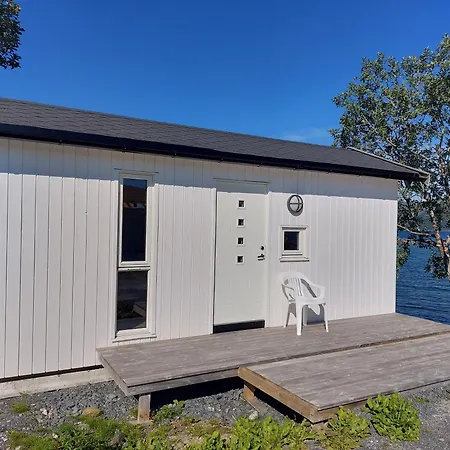 Arctic Ocean * Skjoldehamn