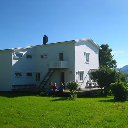 בית הארחה Arctic Ocean